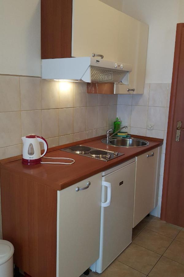 Apartments With A Parking Space Gradac, Makarska - 11332 Градац Екстер'єр фото